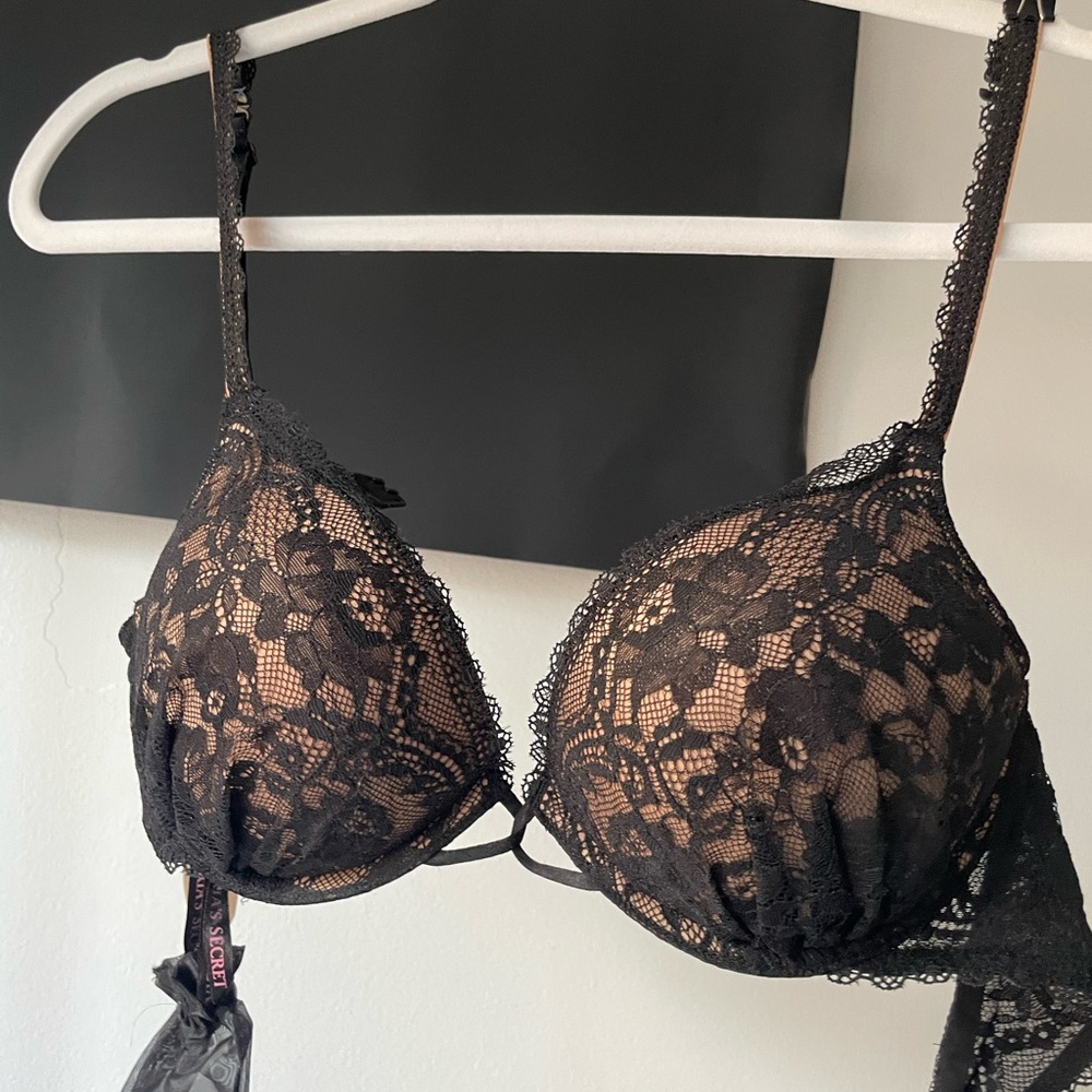 Lace Bombshell Bras - Picture 2 of 2